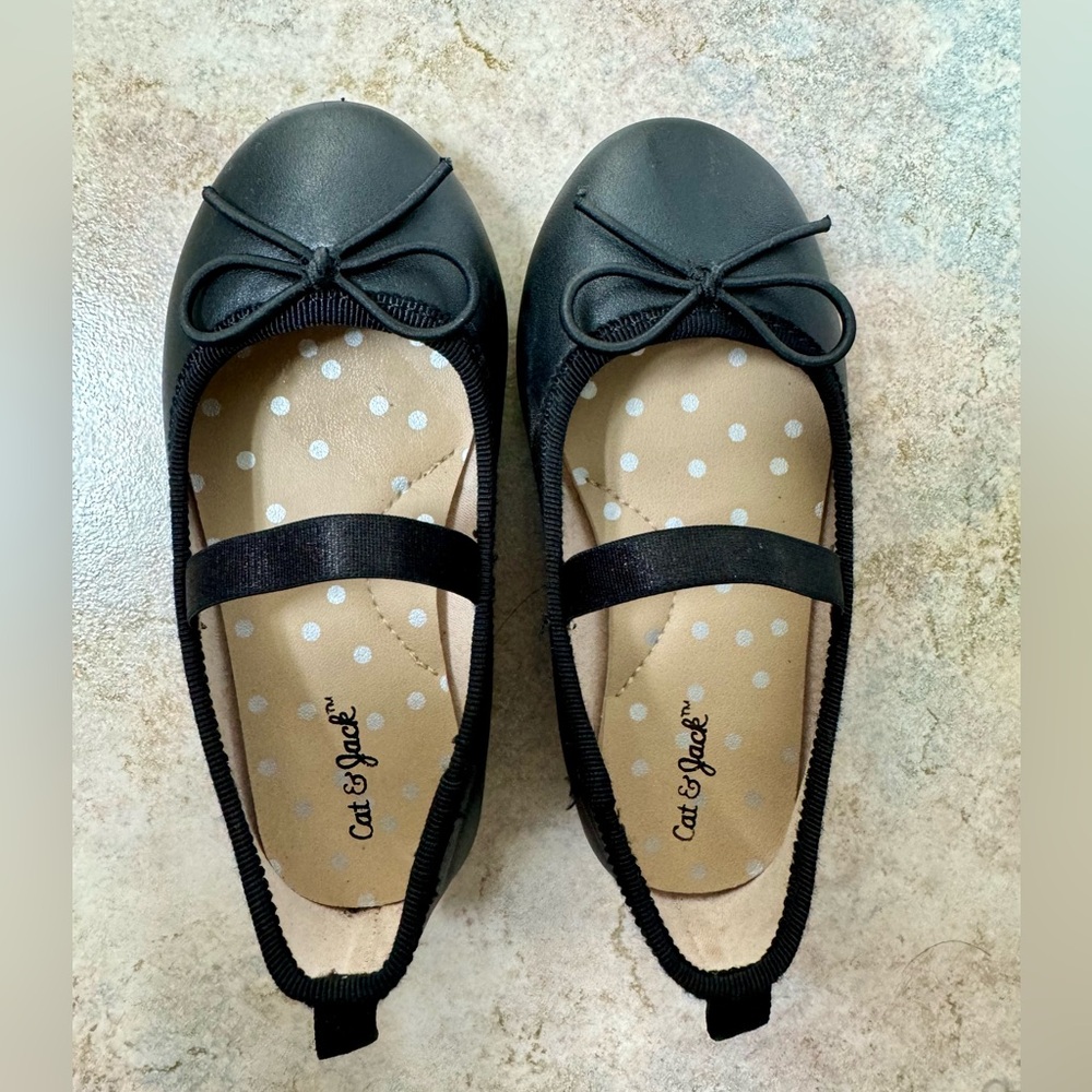 Cat & Jack Black Ballet Flats Size 7